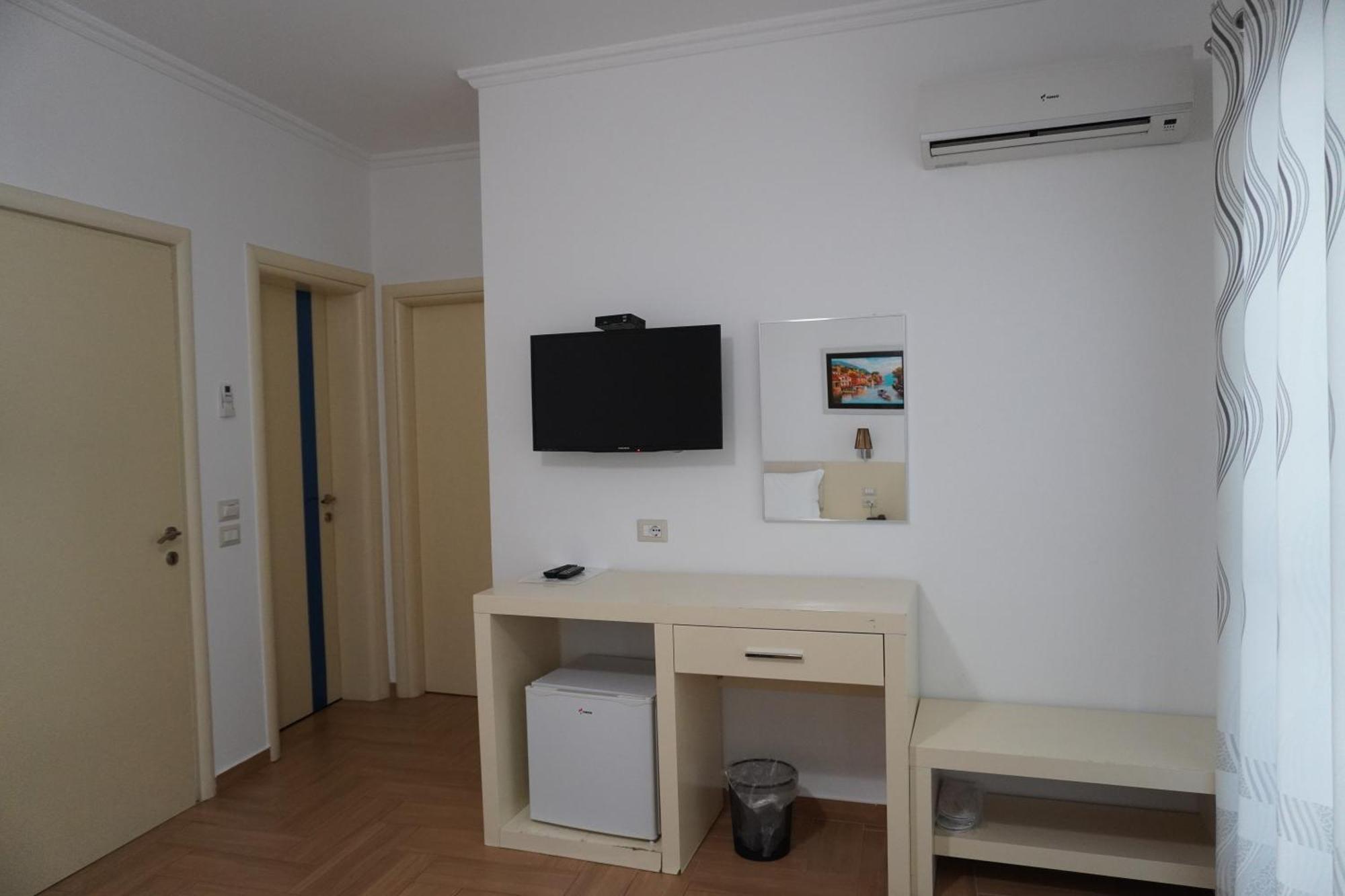 Hotel Agel Sarande Ngoại thất bức ảnh