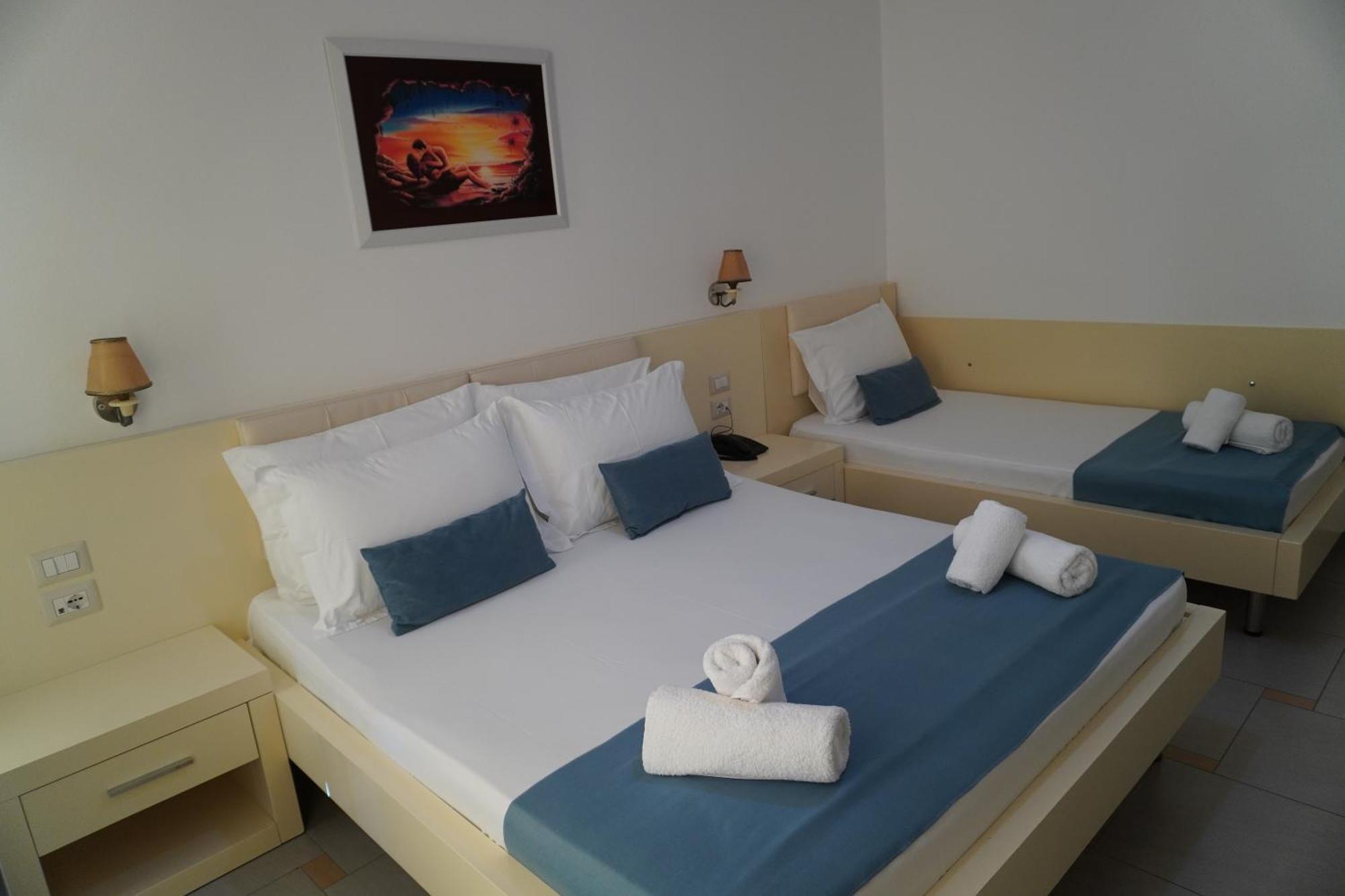Hotel Agel Sarande Ngoại thất bức ảnh