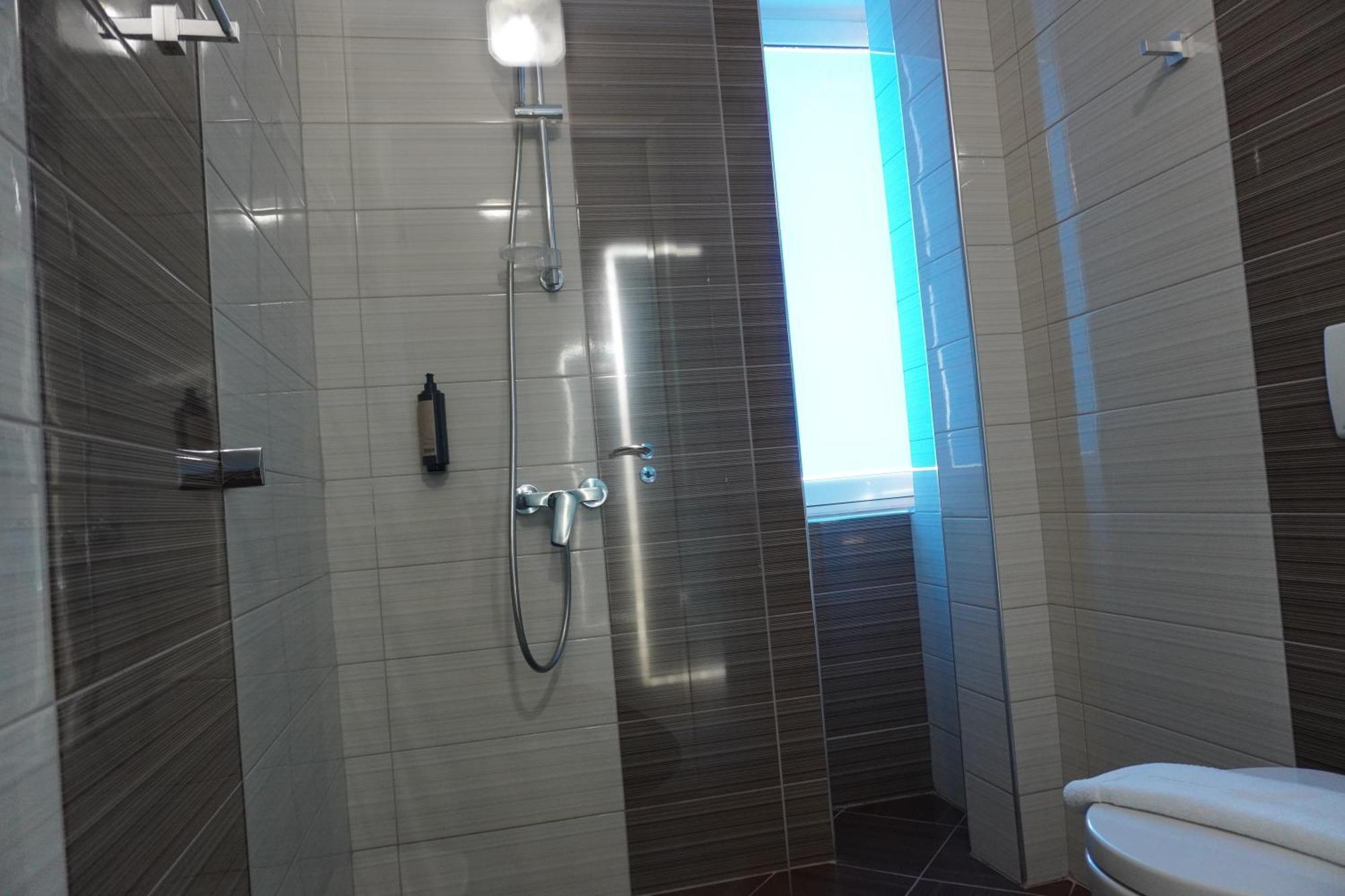 Hotel Agel Sarande Phòng bức ảnh